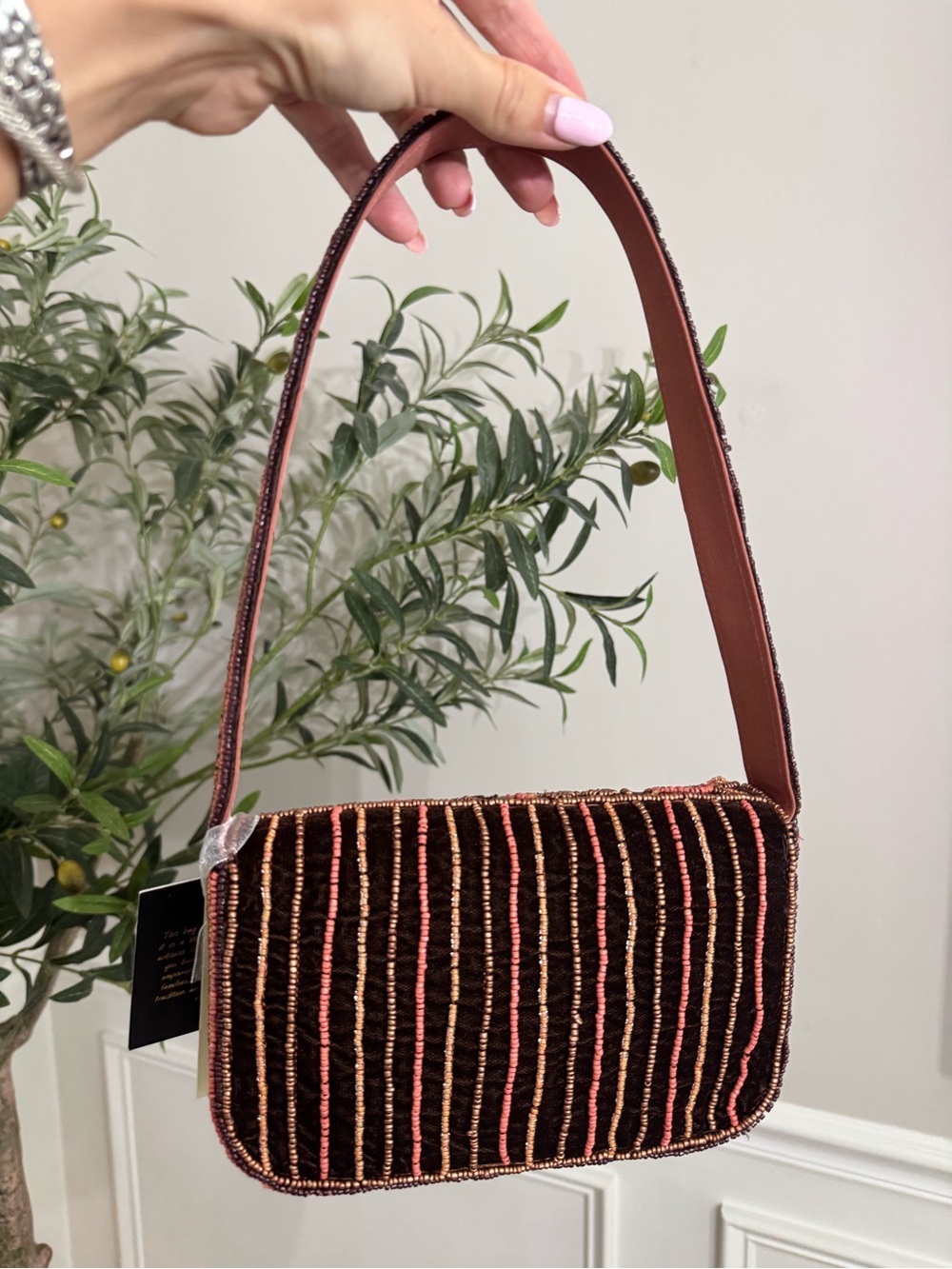 Made in India floral fringe beaded bag - Picture 3 of 7